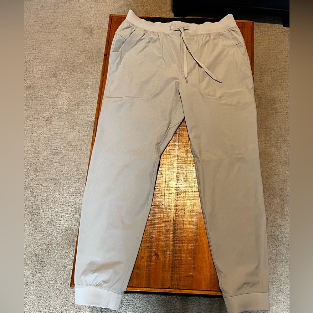 Men’s Lululemon ABC joggers